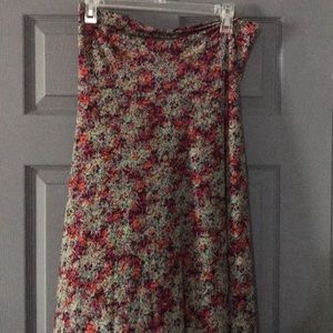 Lularoe maxi skirt size medium